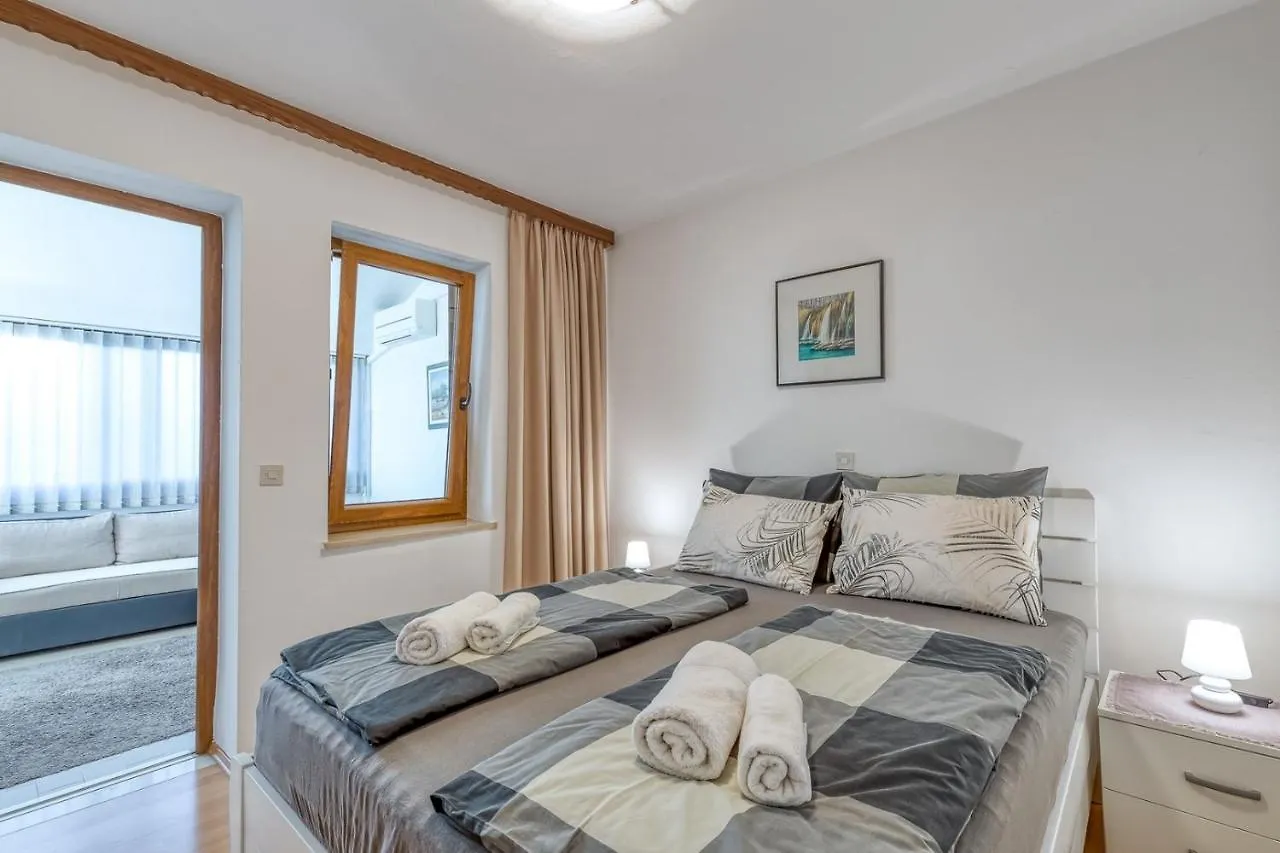 Apartment Lucijan Porec Croatia