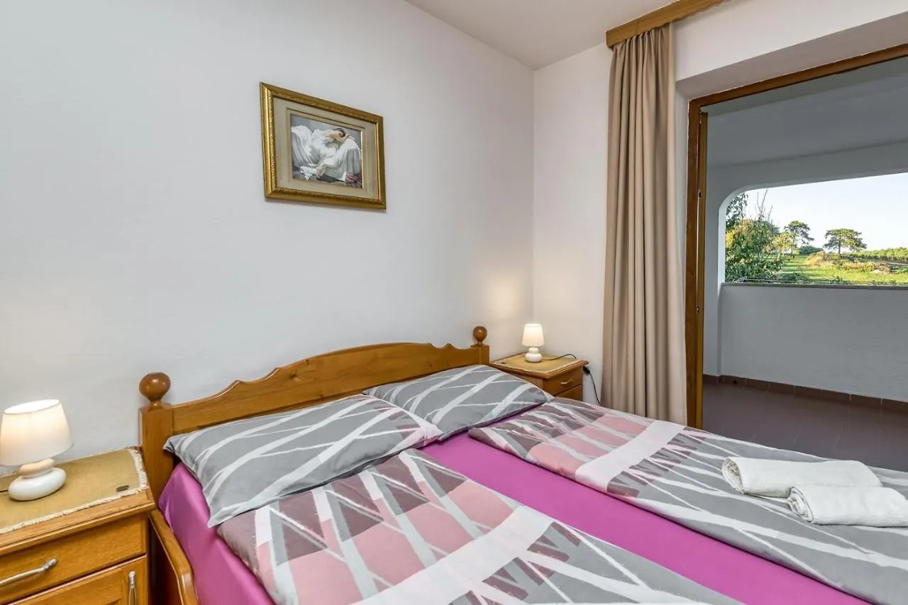 Apartment Lucijan Porec